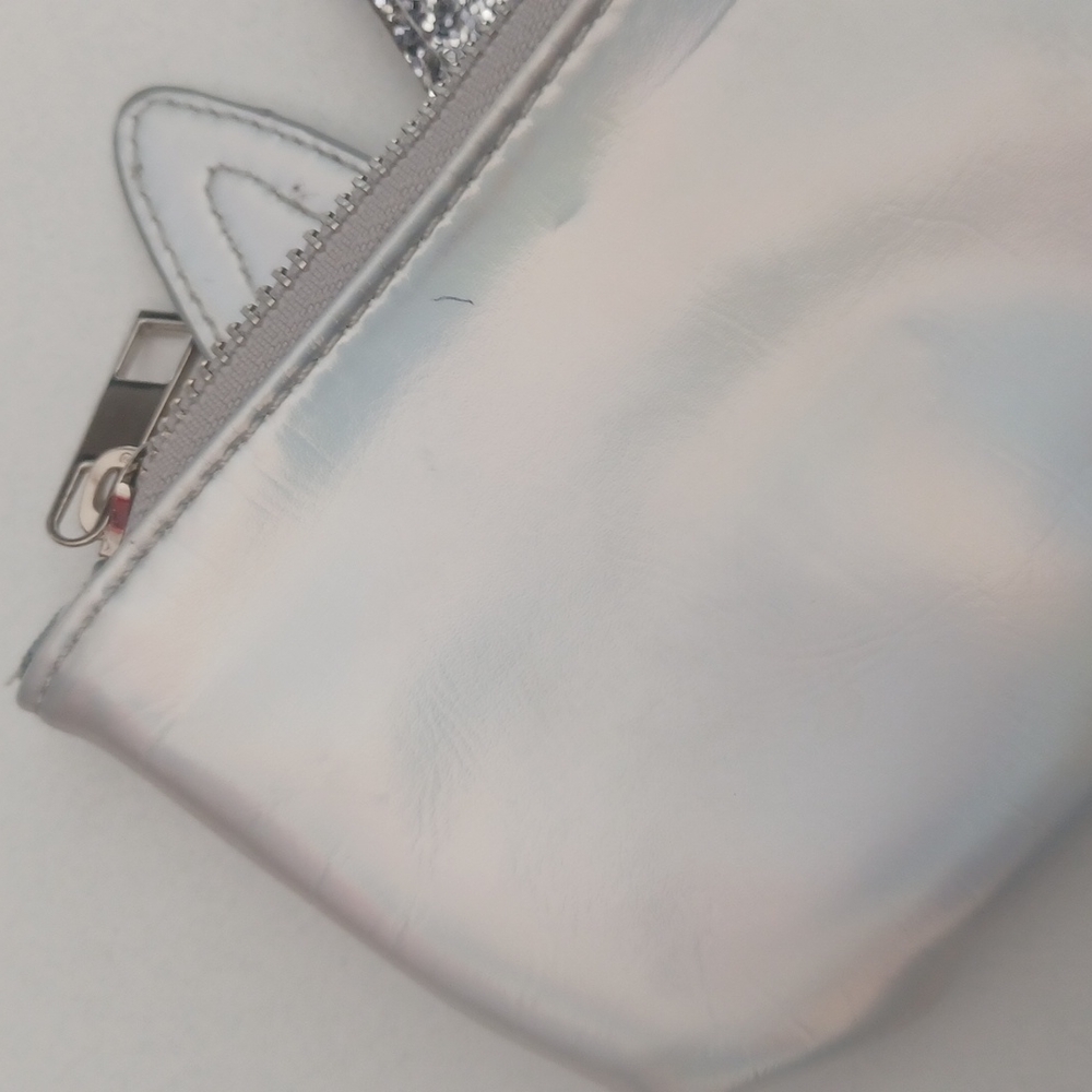 Unicorn cosmetic bag Iridescent sparkly unicorn cosmetic bag pencil bag Girlie - Picture 9 of 16